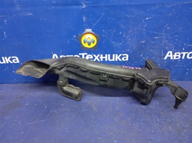 Воздухозаборник Nissan Note E11 HR15DE 2012 
