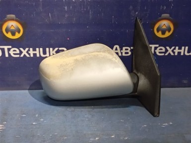 Зеркало заднего вида правое Toyota Ist NCP61 1NZ-FE 2005