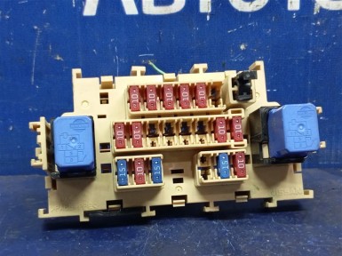 Блок предохранителей Nissan Tiida C11 HR15DE 2007