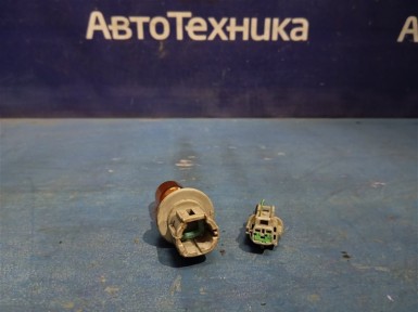 Цоколь лампы передний Nissan Murano PNZ51  VQ35DE 2009 