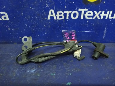 Датчик ABS передний правый Toyota Avensis  AZT251W 2AZ-FSE 2008 