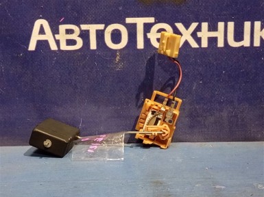 Датчик уровня топлива Toyota Corolla Spacio  NZE121N 1NZ-FE 2002 