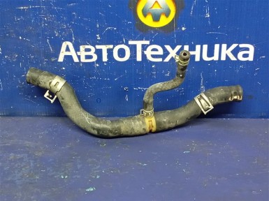 Патрубок радиатора печки нижний правый Toyota  Vitz SCP13 2SZ-FE 2003 
