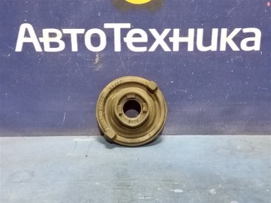 Пыльник фары передний Toyota Mark 2 JZX110 1JZ-FSE 2002