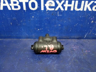 Рабочий тормозной цилиндр задний левый Mitsubishi  Airtrek CU2W 4G63 2002 