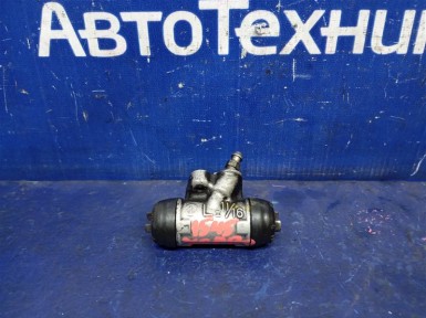 Рабочий тормозной цилиндр задний левый Toyota  Vitz KSP130 1KR-FE 2012 