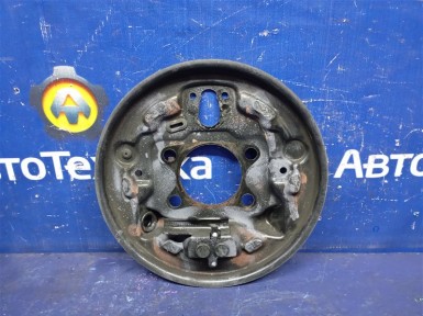 Щиток тормозного механизма задний левый Honda N-box JF1 S07A 2017