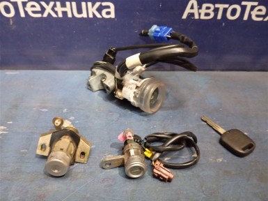 Замок зажигания Subaru Legacy Lancaster BH9  EJ254 2000 