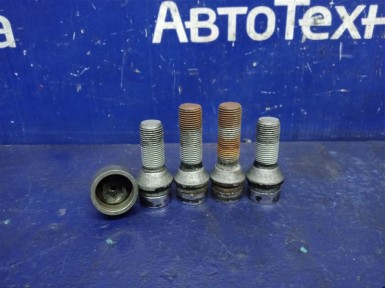 Болт колесный BMW X5 E70 N52B30 2009 