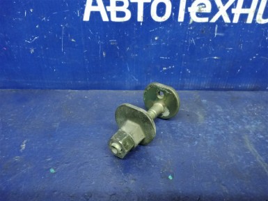 Болт регулировочный задний верхний Toyota  Mark 2 JZX110 1JZ-FSE 2002 