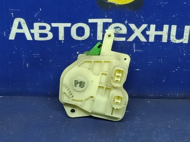 Электропривод замка двери передний правый  Honda Stream RN1 D17A 2002 