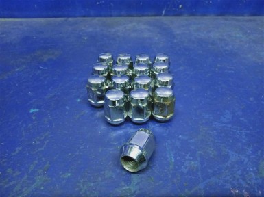 Гайка на колесо Toyota Corolla NZE121 1NZ-FE  2003 