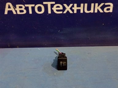 Кнопка регулировки фар Toyota Corolla Fielder NZE141G 1NZ-FE 2010