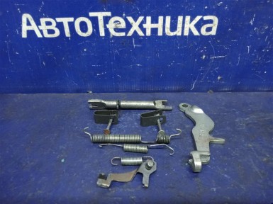 Механизм стояночного тормоза задний правый  Honda N-box JF1 S07A 2017 