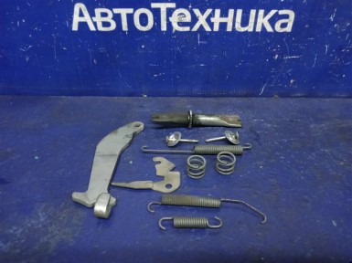Механизм стояночного тормоза задний левый Nissan Tiida C11 HR15DE 2007