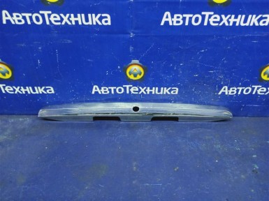 Накладка крышки багажника задняя Toyota Allion  ZZT240 1ZZ-FE 2004 