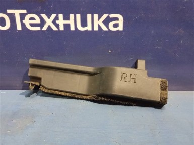 Накладка на крыло передняя правая Toyota  Ist NCP61 1NZ-FE 2006 