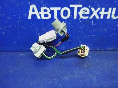 Проводка фар задняя правая Toyota Premio  ZZT240 1ZZ-FE 2004 
