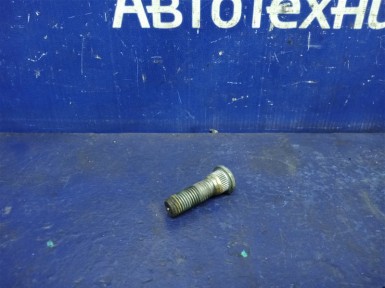 Шпилька ступицы задняя Toyota Premio ZZT240 1ZZ-FE 2002