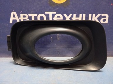 Накладка противотуманной фары передняя правая  Honda Accord CL7 K20A 2004 