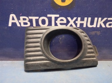 Накладка противотуманной фары передняя левая  Subaru Legacy BH5 EJ206 2001 
