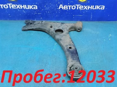Рычаг поперечный передний левый Toyota Premio  ZZT240 1ZZ-FE 2004 