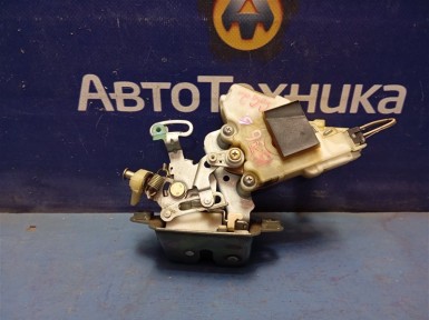 Замок багажника задний Subaru Impreza GG2  EJ152 2000 