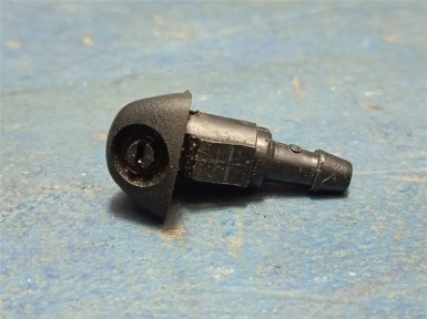 Форсунка омывателя передняя левая Honda Fit  Aria GD8 L15A 2008 