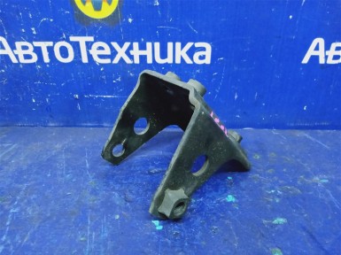 Кронштейн опоры двигателя задний Nissan X-trail  NT30 QR20DE 2004 