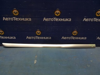 Накладка на дверь передняя правая Nissan  Sunny FB15 QG15DE 2004 