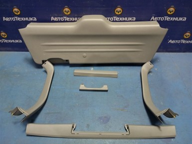 Обшивка двери багажника задняя Subaru Forester  SG5 EJ202 2004 