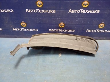 Решетка под лобовое стекло левая Honda Fit  GD1 L13A 2007 