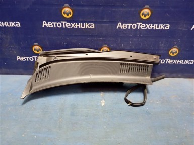 Решетка под лобовое стекло левая Toyota Rush  J210E 3SZ-VE 2006 