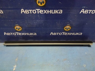 Уплотнитель стекла двери задний правый Honda  Freed GB5 L15B 2017 