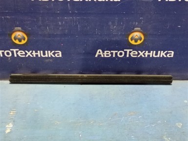 Уплотнитель стекла двери задний левый Honda  N-box JF3 S07B 2019 