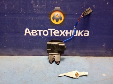 Замок багажника задний Nissan Primera TNP12  QR20DE 2005 