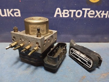 Блок ABS Nissan X-trail NT30 QR20DE 2004 