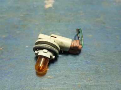 Цоколь лампы передний правый Nissan X-trail NT30 QR20DE 2006