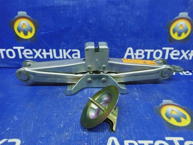 Домкрат Nissan Bluebird Sylphy QG10 QG18DE  2004 