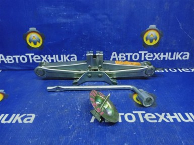 Домкрат Nissan Primera TNP12 QR20DE 2005 