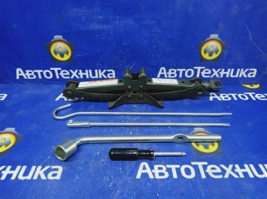 Домкрат Toyota Rush J210E 3SZ-VE 2006 