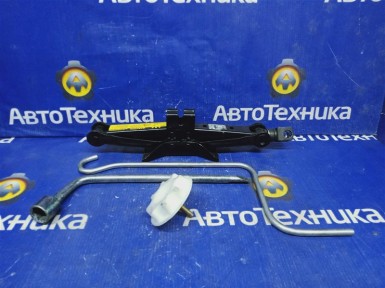 Домкрат Toyota Vitz SCP10 1SZ-FE 2004 