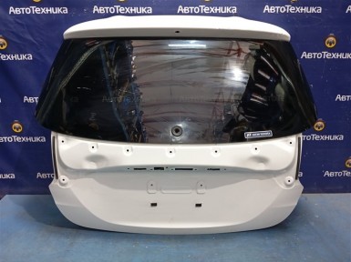 Дверь 5-я Toyota Yaris KSP210 1KR-FE 2020