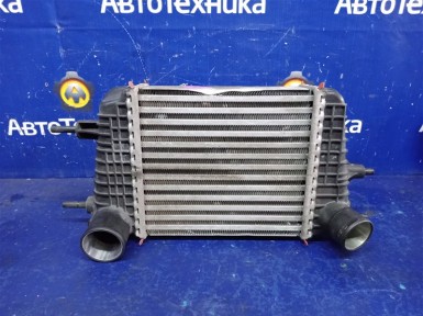 Интеркулер Nissan Note E12 HR12DDR 2012 