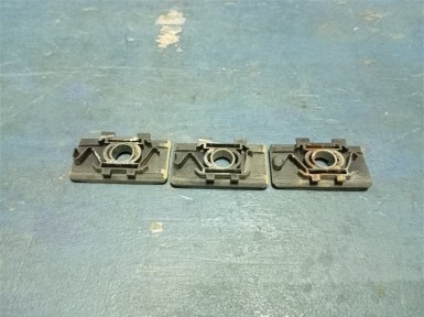 Крепление крыла переднее верхнее левое Nissan  X-trail NT30 QR20DE 2006 