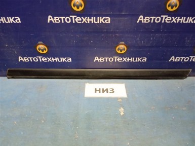 Накладка на дверь передняя нижняя правая  Nissan X-trail NT30 QR20DE 2004 