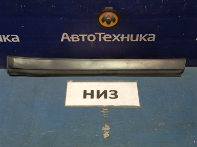 Накладка на дверь задняя нижняя правая Nissan  X-trail NT30 QR20DE 2004 