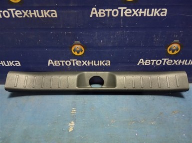 Накладка замка багажника задняя Nissan Dayz  Roox B21A 3B20 2015 