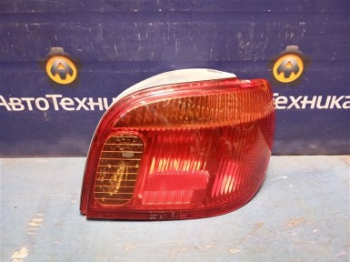Стоп-сигнал задний правый Toyota Vitz SCP10  1SZ-FE 2004 
