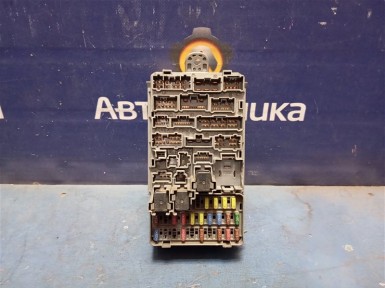 Блок предохранителей Honda Step Wagon RF3  K20A 2003 